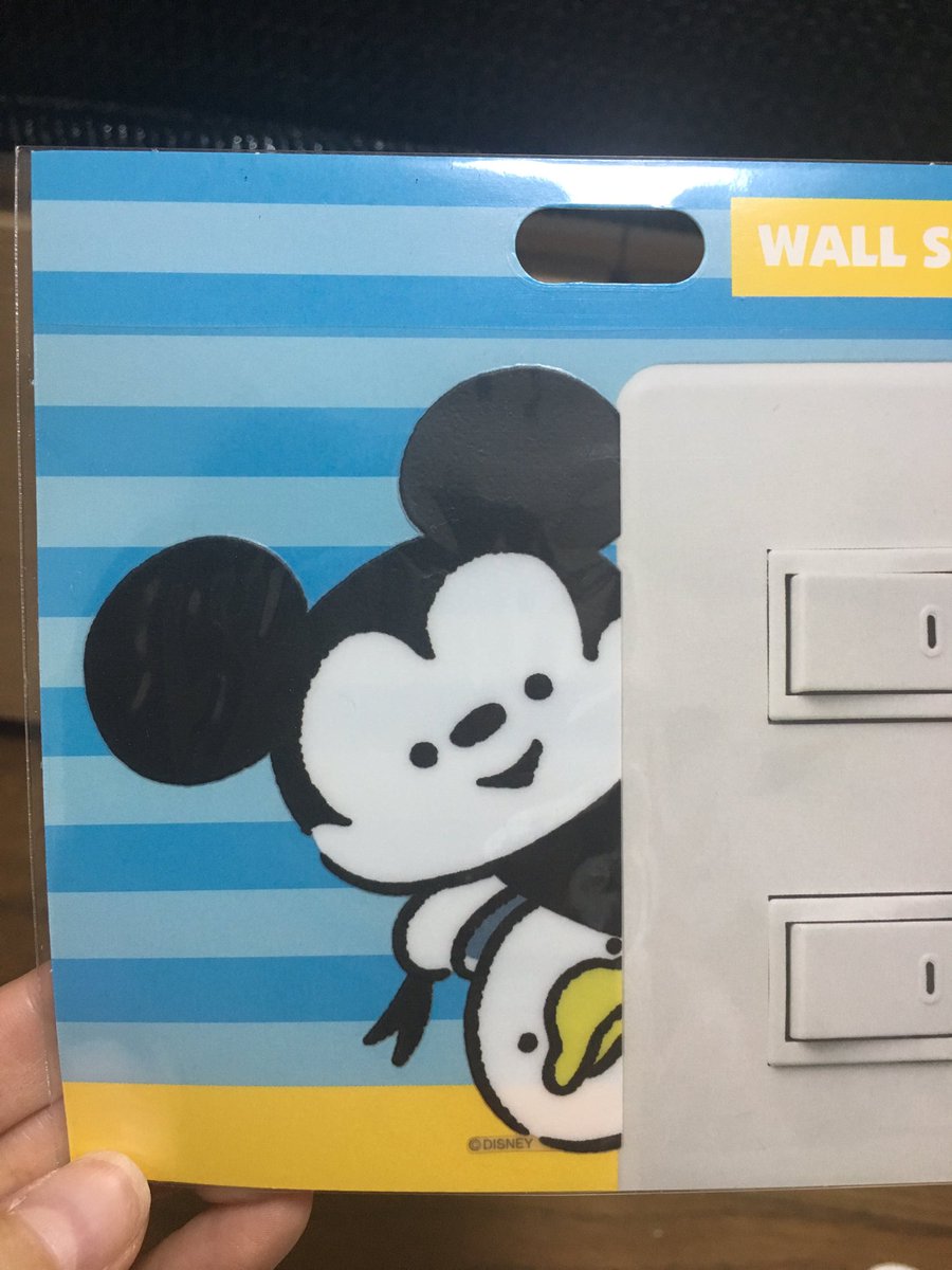 百均のトイレ掃除用具にディズニーストアのウォールステッカー貼ったら めちゃ可愛いことに 百均のトイレ掃除用具にディズニーストアのウォールステッカー貼ったら めちゃ可愛いことに