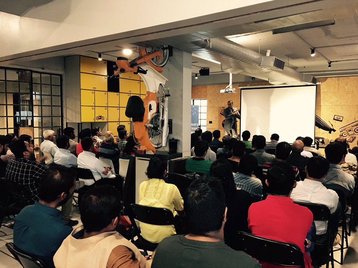 upGrad_edu's tweet photo. The same way you sell to a customer you sell to your buyer : Valuation 101 with @AravindDamo #UpGradTalks https://t.co/tV0DM2uIDd