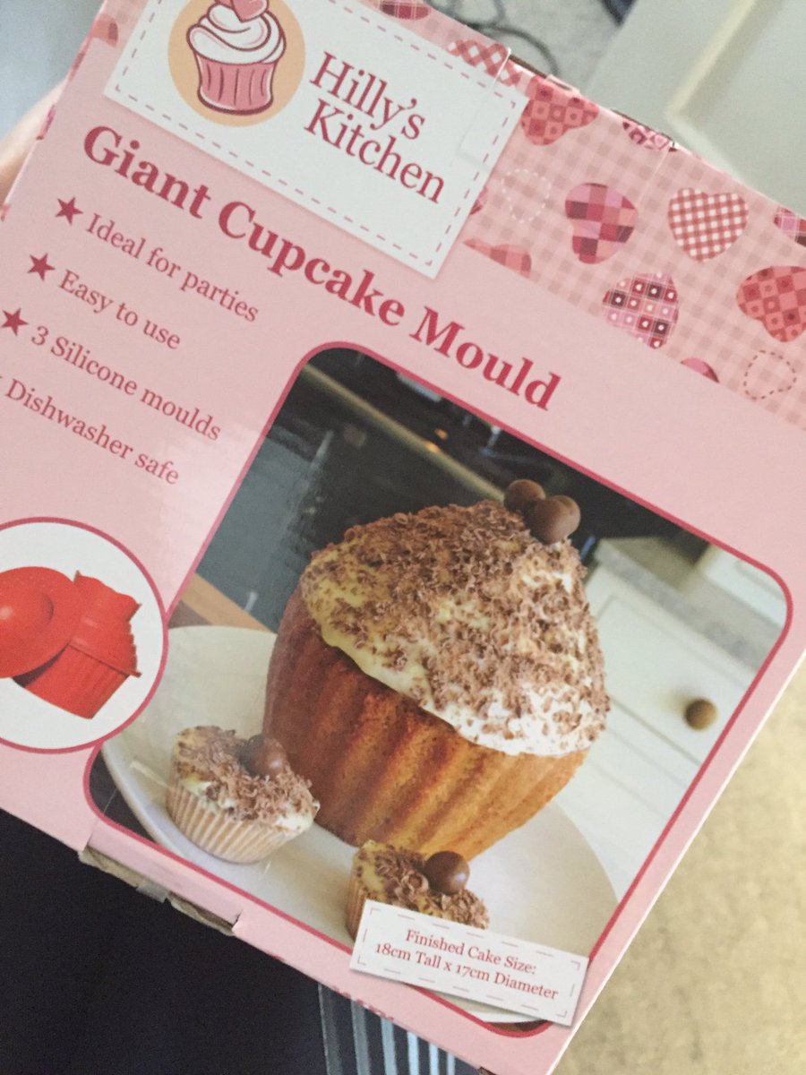 crandss's tweet photo. Highlight of my weekend when new baking goodies arrive... yes I realise I am a complete loser #bakingprobs https://t.co/s2kodd4shX