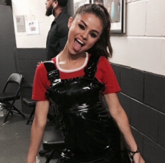 tattoeud's tweet photo. Happy b-day to my beautiful angel,she inspires me every single day.Have a great day surrounded by people who loves you #HappyBirthdaySelena https://t.co/TGCh7YKmTX