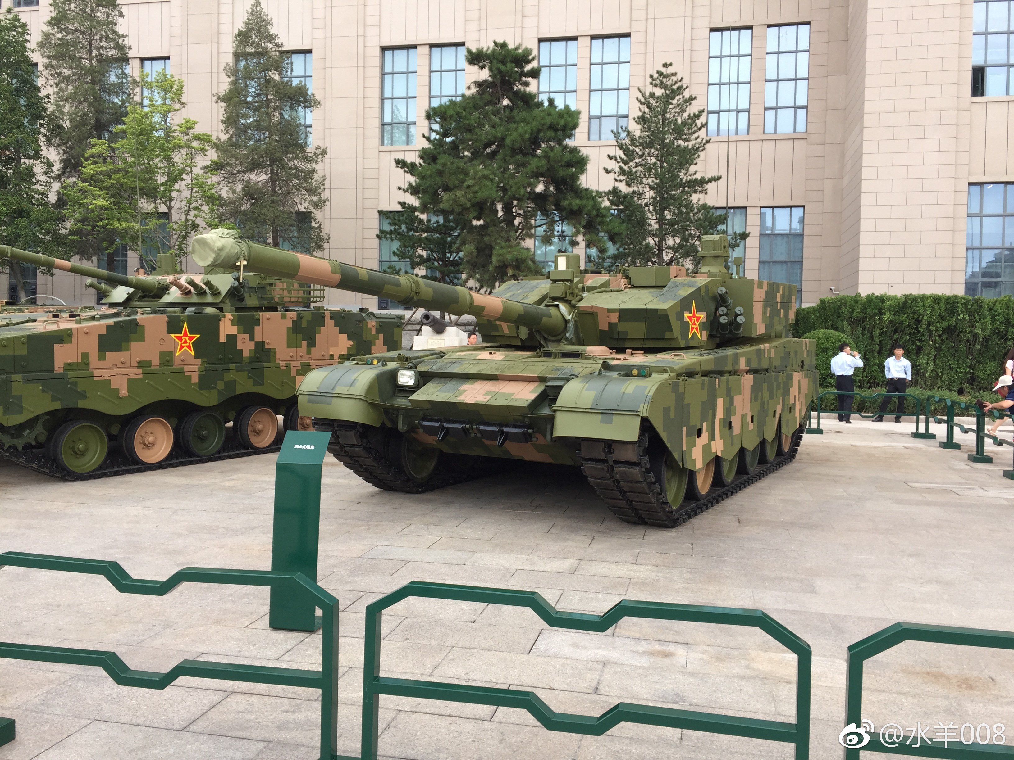 Oedosoldier On Twitter 09式自走高射機関砲 05式155mm自走榴弾砲 11式装輪装甲突撃砲 04a式装軌歩兵戦闘車 99a 式戦車 Https T Co 4o8wsvxwfo Twitter