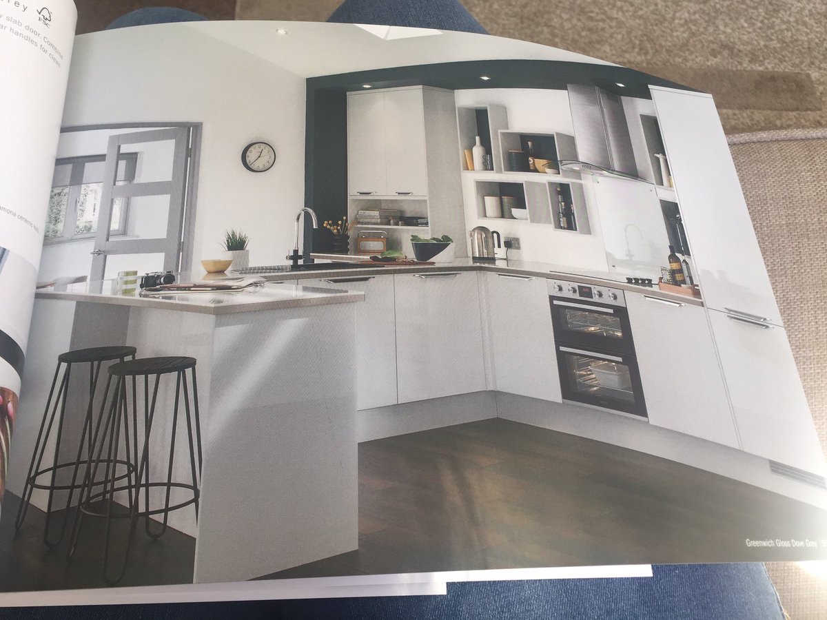 adaptingmum's tweet photo. The gorgeous people at #howdenskitchens #Rugby are donating a WHOLE kitchen to our #housemakeover โค๏ธโค๏ธโค๏ธ#musculardystrophy #localcommunity https://t.co/kB26bFu1ht