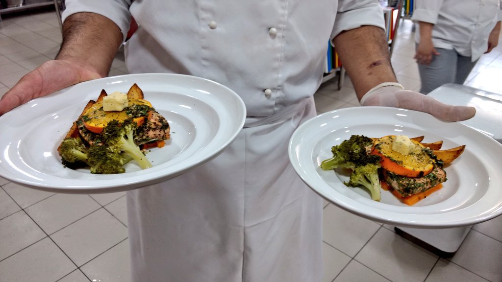 Eatjo's tweet photo. Oven baked Orange Salmon by NourAldeen Albeirat!

#CreateARecipeToEat
#EATJo https://t.co/mQnyO7iyae