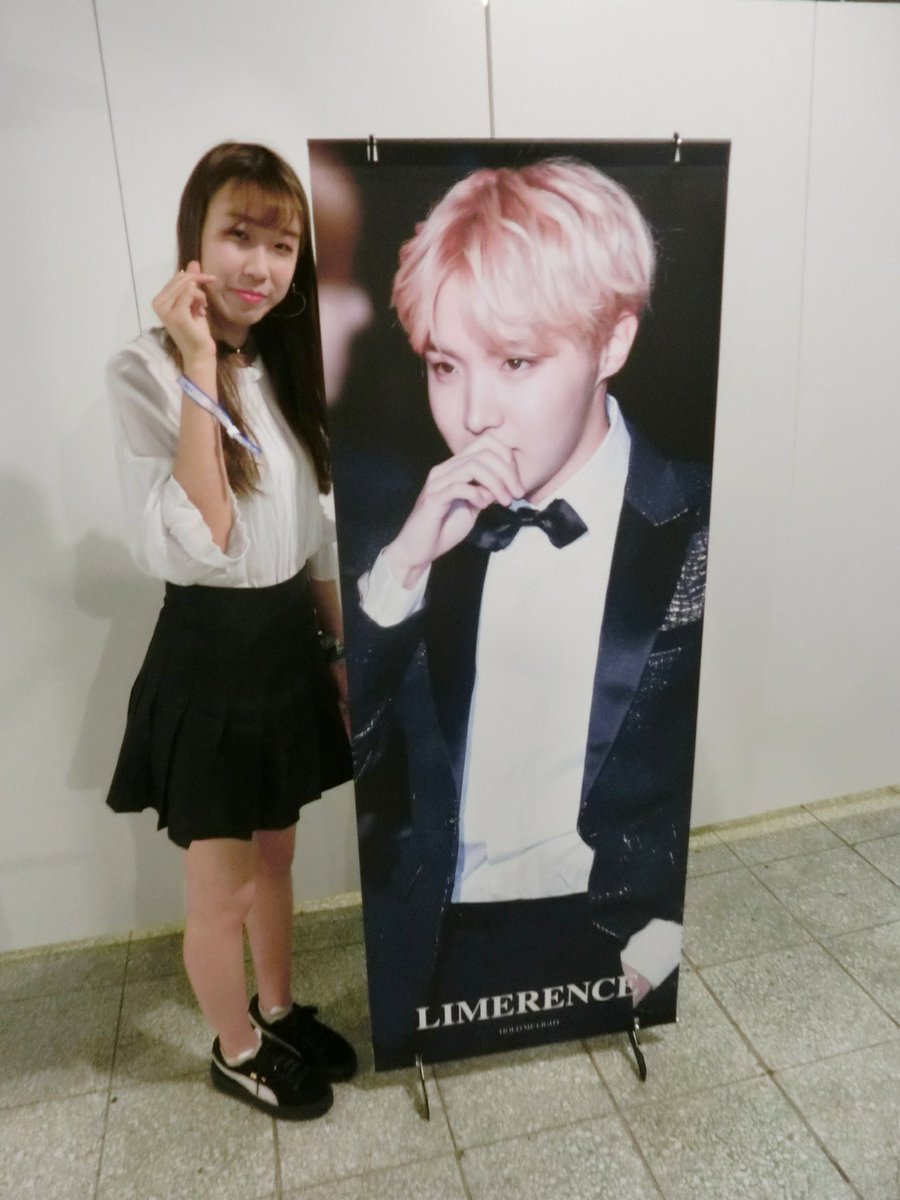 jiayipeow48's tweet photo. 朴智旻😍
你這危險的男人 一定要這麼帥嗎😣
#byallmeans #exhibition #bts #jimin #parkjimin #jhope #jungkook #제이홉 #정호석 #鄭號錫 #지민 #박지민 #朴智旻 #정국 #전정국 #田柾國 #防彈少年團 https://t.co/3IqGjeYEv7