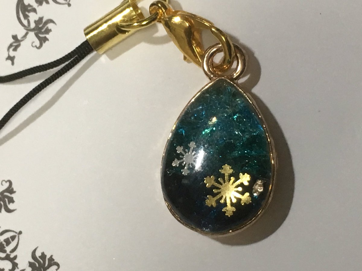 吉田茂 Auf Twitter Instagramで気になってた レジンアクセサリー デザイナー M Mima50さんからキーホルターとストラップが届きました マリンキーホルダーは早速使い始めました ストラップは 雪の結晶が見事に輝いてます レジン キーホルダー マリン