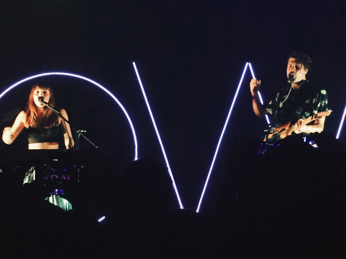 LouisePinya's tweet photo. LAST NIGHT WAS SURREAL. Oh Wonder took us to another dimension 😭 They sounded so good and the stage presence was just 👏🏽👏🏽👏🏽

#OhWonderMNL https://t.co/tUF6JVqrJw