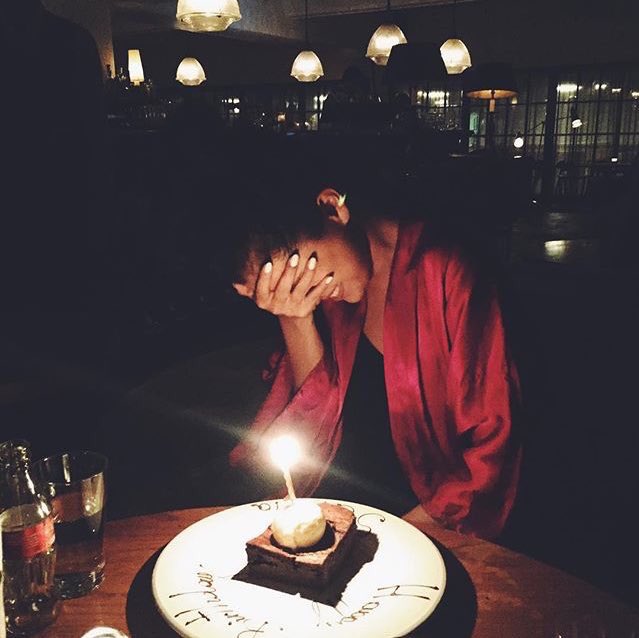 MarieUpdated's tweet photo. #HappyBirthdaySelenaGomez 🌹 https://t.co/HJrgVzPtpI