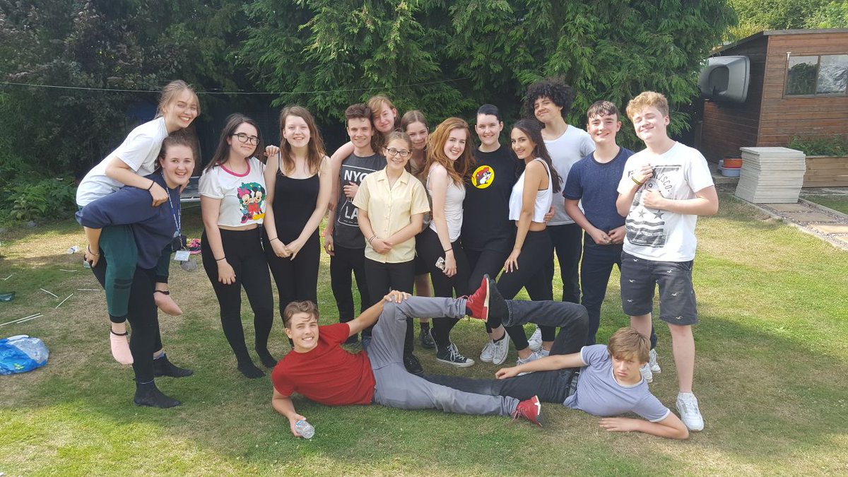 br_GuysAndDolls's tweet photo. (most of) the cast of guys and dolls, one big family💙 https://t.co/GoDKY7Rtr1