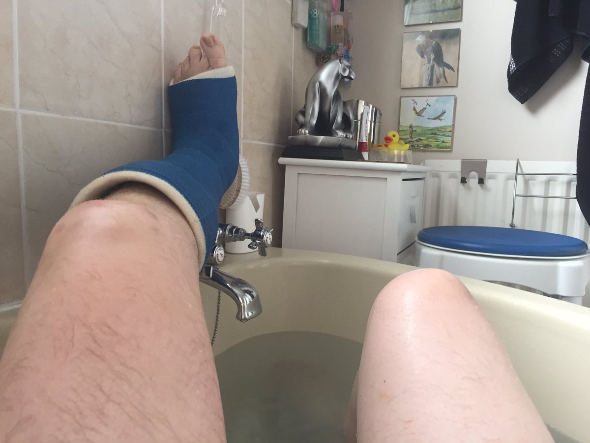 Ah a bath..first one in over a month... little things...🛀