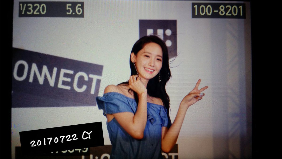 [PIC][22-07-2017]YoonA khởi hành đi Đài Loan để tham dự buổi Fanmeeting cho thương hiệu "H:CONNECT" vào hôm nay DFVjR82VYAEHqv7