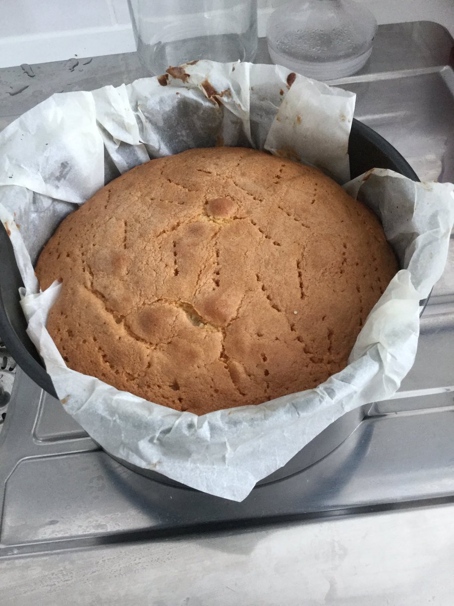 Kagsy's tweet photo. Cake out - smells good...Eating later #cakesaturday https://t.co/5pgblEnf4c