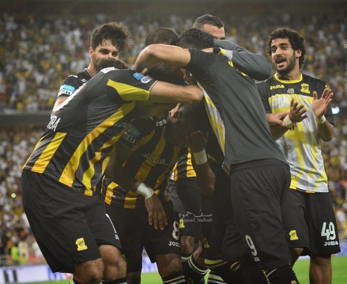 xxoo12212's tweet photo. لا احباب لا اصدقاء لا اقارب اقسم لك انت من يستحق الحب@ittihad 💛💛💛🎶 https://t.co/LS9tnly0nA