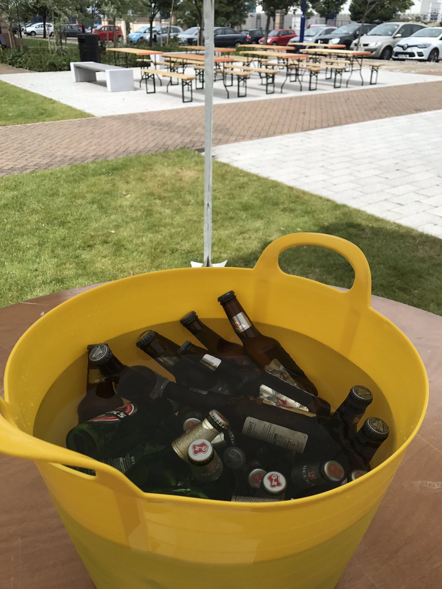 TheKeelUK's tweet photo. Food is ready to go! First guests arriving. The Sun is shining! Here we go! #thekeeluk #keelconcierge #thekeelbbq https://t.co/HmPkYtVGA8