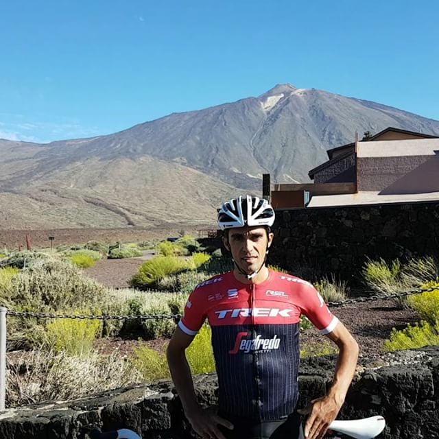 marchasyrutas's tweet photo. Alberto Contador #yoconduzco #yopedaleo #yorespeto https://t.co/ze7YKj4ypF https://t.co/QQ87nF73Ux
