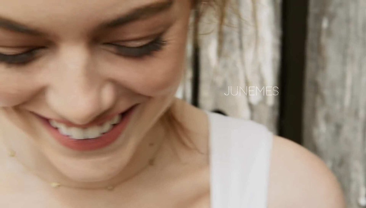 nemesgdr's tweet photo. ⠀⠀I'm young and I love to be young,
⠀⠀ ⠀ ⠀⠀⠀ I'm free and I love to be free. https://t.co/Dv0WqsOu10
