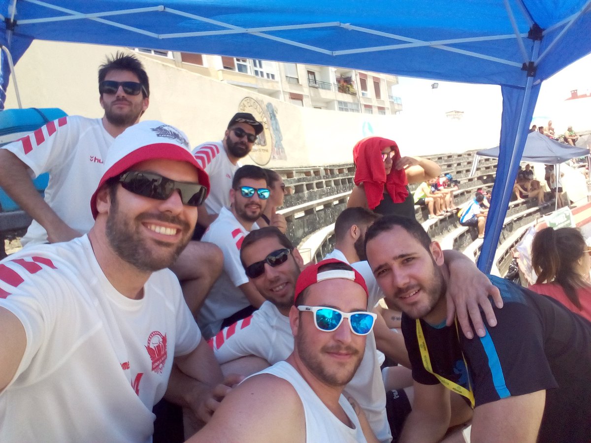 <a href="/litrosalmicro/">Litros Al Micro</a> animando la plaza de <a href="/Medinaplaya/">B.P Ciudad de Medina</a>