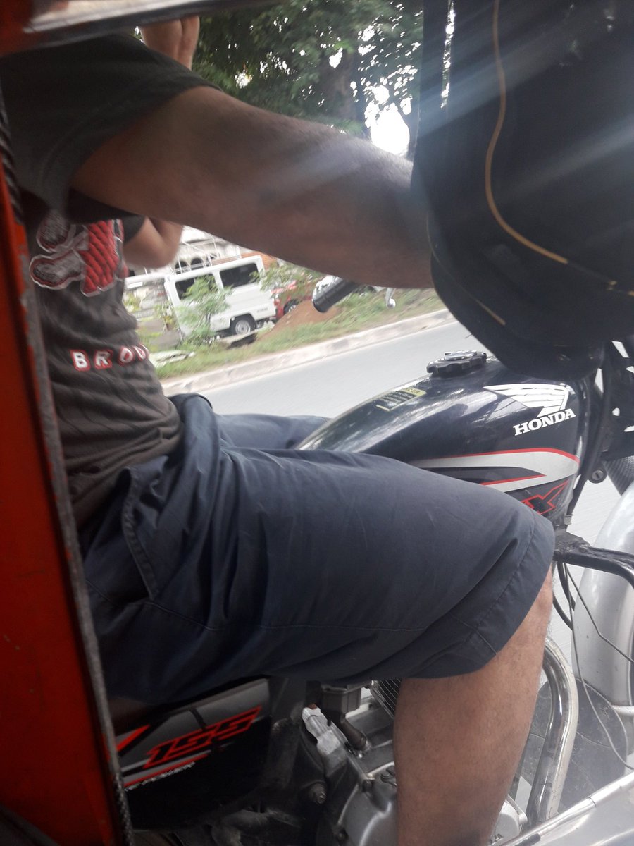PinoSawsawero's tweet photo. Hi koya #driver #pinoy #tryk salamat sa paghatod sakin ^_^ https://t.co/ERb3ZvFyOM