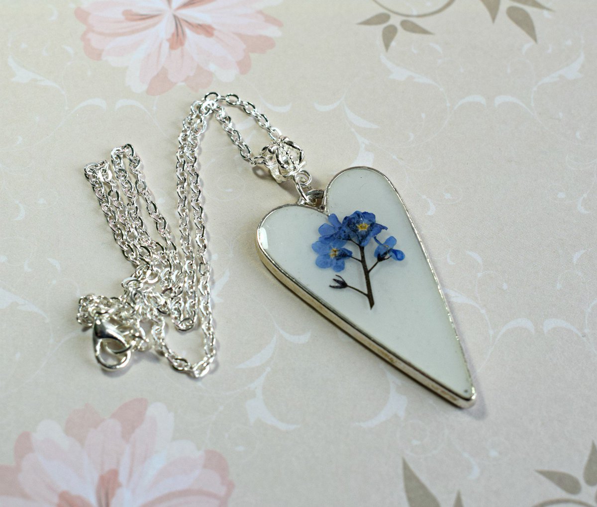 SarahDaisyBlue's tweet photo. Or maybe you'd prefer forget me nots?
#wedding #crafturday #mnukteam #FlockBN 

https://t.co/6Y52YWFHj8 https://t.co/OURj3tIwvG