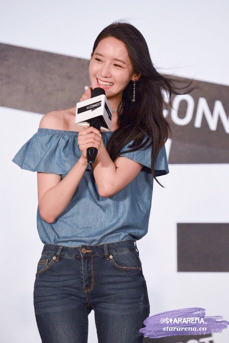 [PIC][22-07-2017]YoonA khởi hành đi Đài Loan để tham dự buổi Fanmeeting cho thương hiệu "H:CONNECT" vào hôm nay - Page 2 DFVu2a_UQAUvSQe