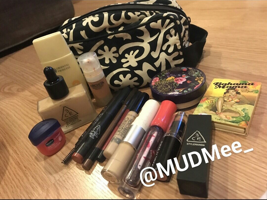 MUDMee_'s tweet photo. @Ss_PLAY_BoxX กระเป๋าที่ขาดไม่ได้ ถึงจะถลอกปลอกเปิกแต่รักมาก 😘 #SS0723 https://t.co/OrqsIDsJW1