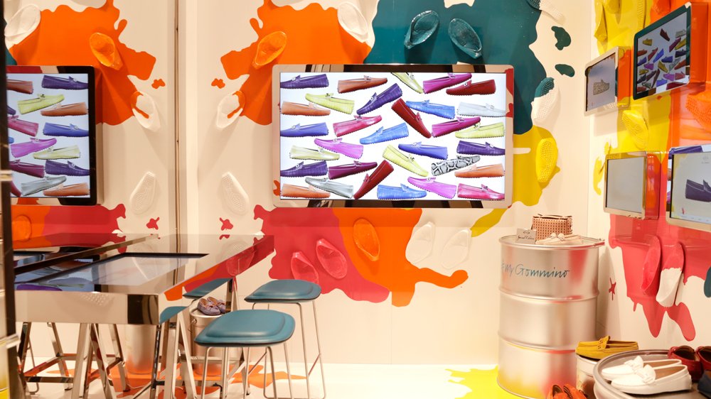 ItaliaLiving's tweet photo. Tod's Opens Customization Pop-Up at New York City Flagship - New My Gommino customization program https://t.co/kswimkKFpO #TODS #Gommino https://t.co/BAPkiA6KGO