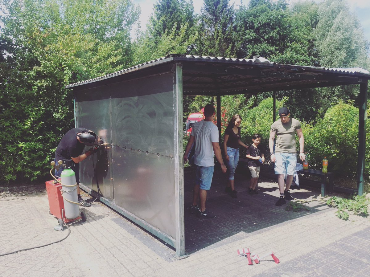 Het opknappen van de JOP Vaals is begonnen!! <a href="/gemvaals/">Gemeente Vaals</a> <a href="/fraichevaals/">Fraiche Vaals</a> special thanks Joey Delnoye voor het lassen!!