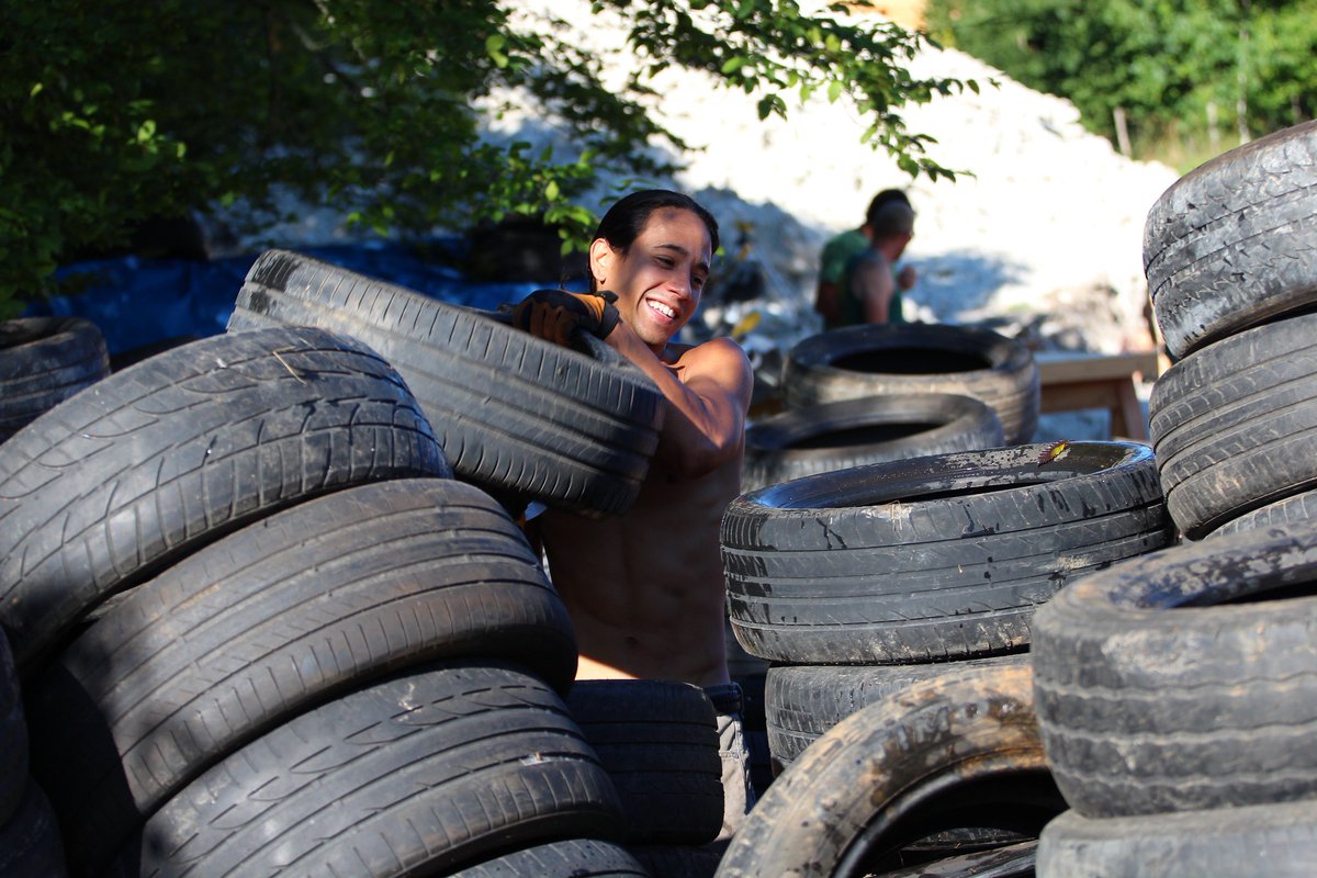 earthship_HQ's tweet image. We are thrilled 2have our EARTHSHIP ACADEMY in Europe, and we are enjoying working in France, thanks to Diego Sancristan for these pictures!