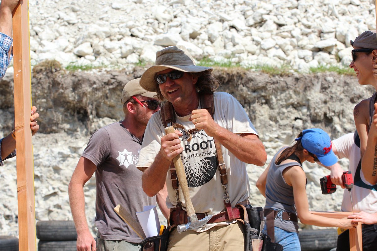 earthship_HQ's tweet image. We are thrilled 2have our EARTHSHIP ACADEMY in Europe, and we are enjoying working in France, thanks to Diego Sancristan for these pictures!