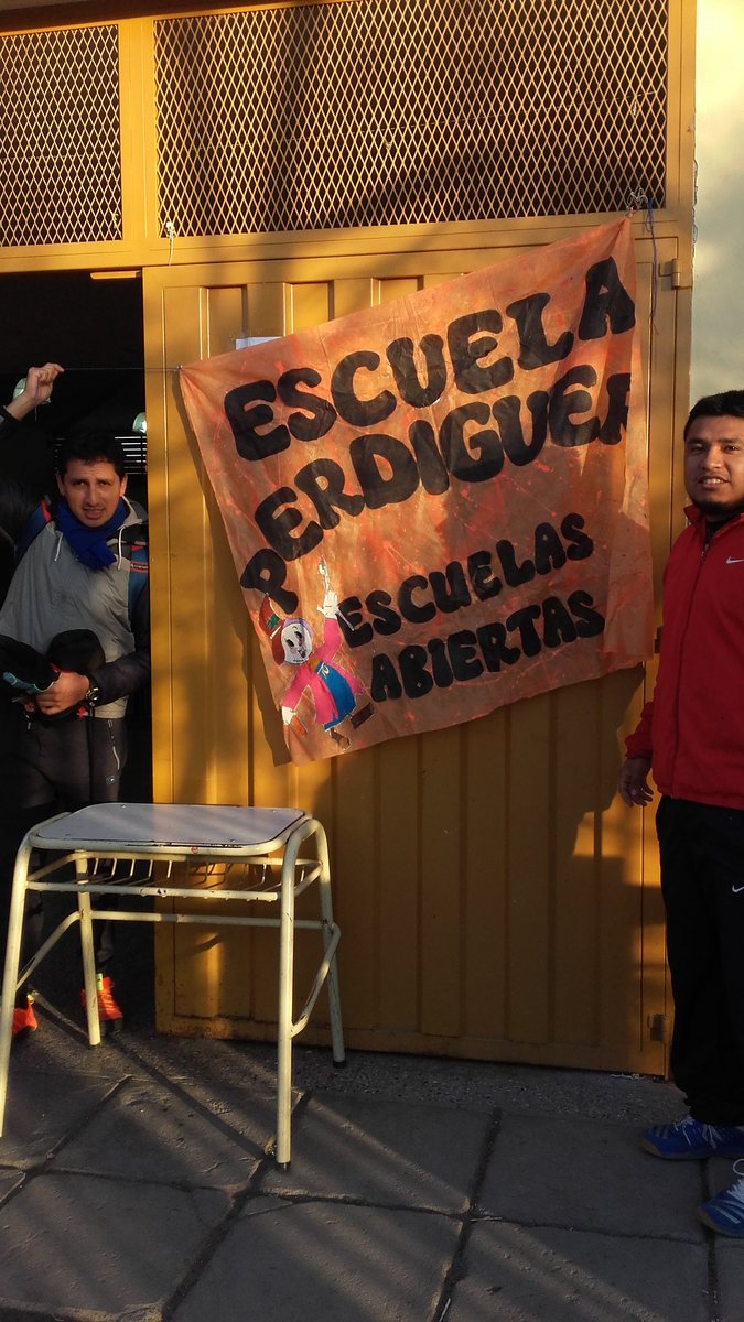 Empezando la jornada, profe maxi y Marce de la esc. Perdiguero. <a href="/JuaresCarla/">Carla Juarez</a> <a href="/11553a95d85e42b/">Macarena Molina</a>