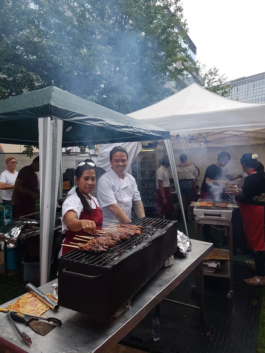 KBRILondon's tweet image. We're just warming up! Get down here now #IndonesianWeekend next to #TowerBridge
