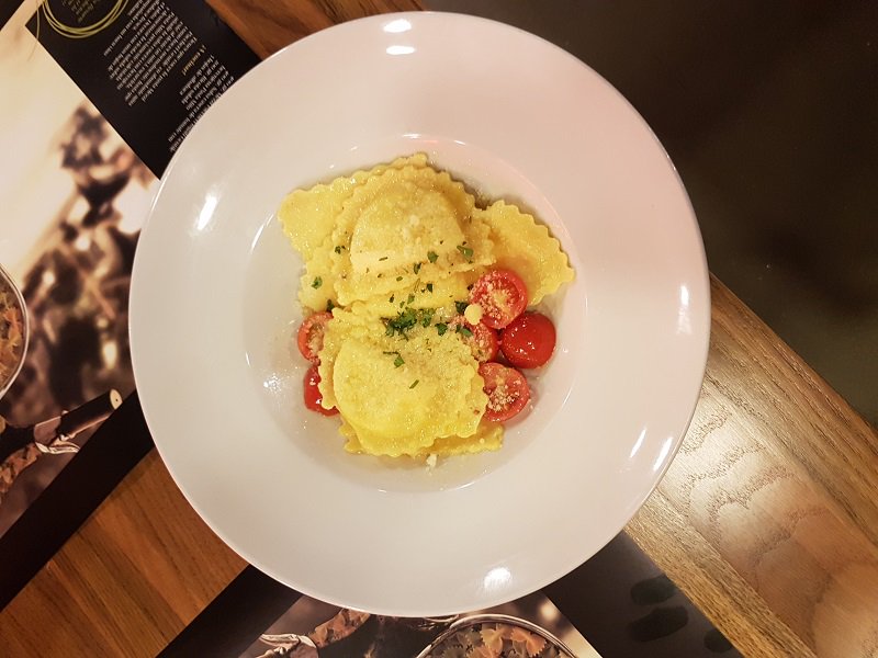 MadridSeduce's tweet photo. Lo nuevo | Descubrimos la autenticidad de los sabores italianos de #PastaMito. Aquí 5 razones para ir -> https://t.co/PxB10GKjYf #Madrid https://t.co/tLNpUNkTaa