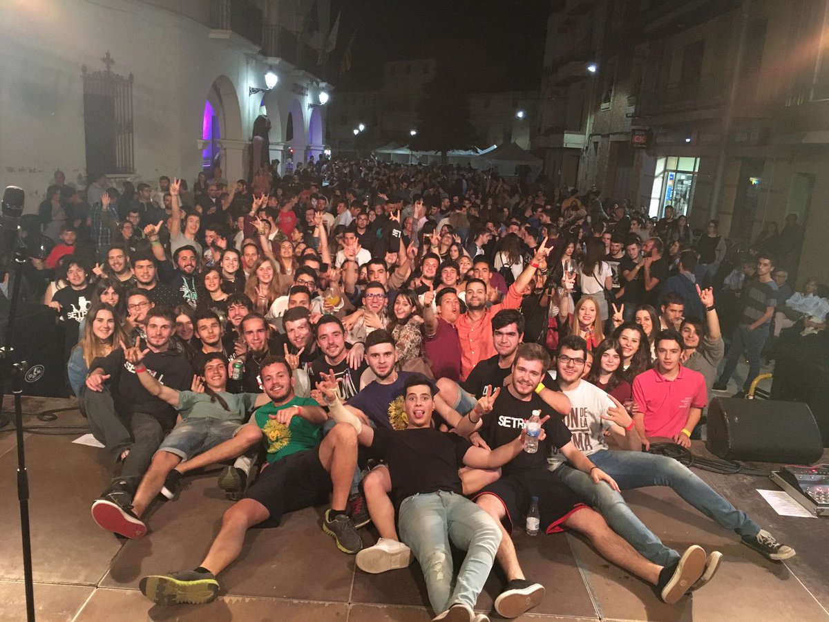 musicstgn's tweet photo. #SETRILL obriran #18FESTIVALaMt 12 d'agost 20:00h #CAPSADEMUSICA #SantMagí2017 #Ska #Punk #rock #ebre #TerraAlta #tgn #aMt #LIVE #gratis https://t.co/50f1qXRHhY