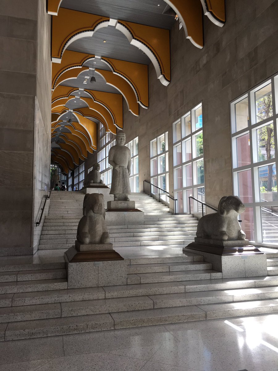 シアトル美術館を見学しました。