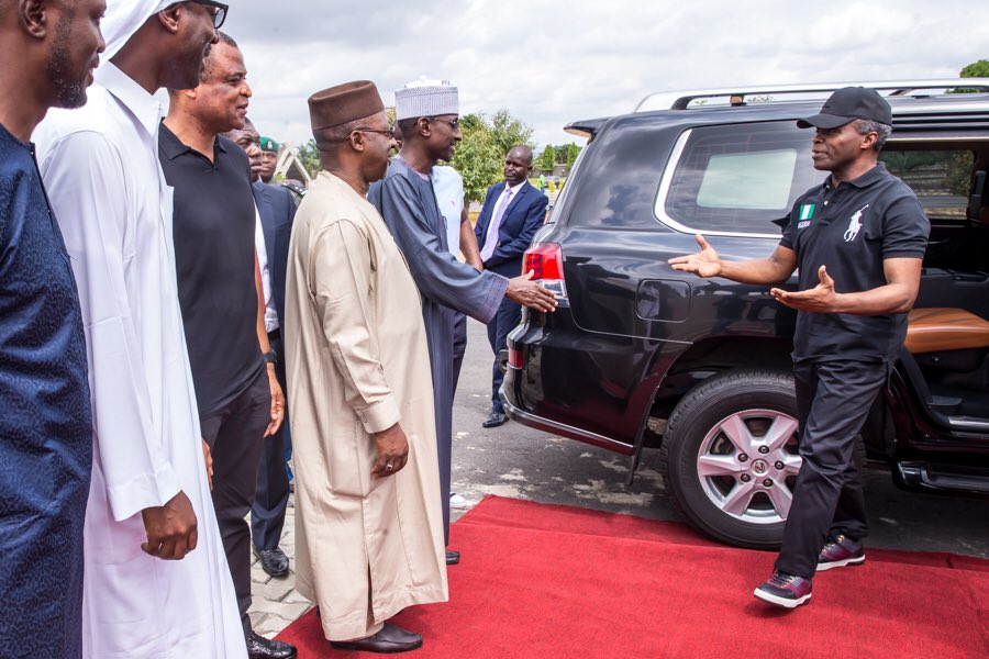 NGRPresident's tweet photo. Acting President @ProfOsinbajo today visited 12-12 Polo and Turf Club in Abuja. He named the red-clothed horse "Alala", meaning "dreamer" https://t.co/eAf1OtdyY2