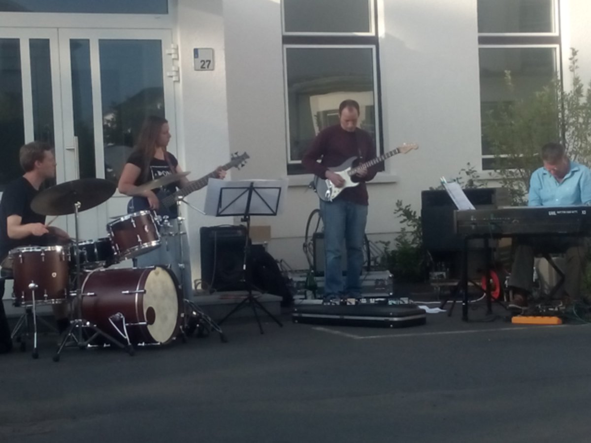 betttuch's tweet photo. Mega #sound in #kassel in der Johann Sebastianbach strasse .@betttuch https://t.co/qThb3e1NVH