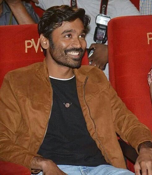 Chowdrey_Pro's tweet photo. #VIP2Promotions #VIP2PressMeet At #Hyderabad clicks of @dhanushkraja https://t.co/ojkPFNDk31