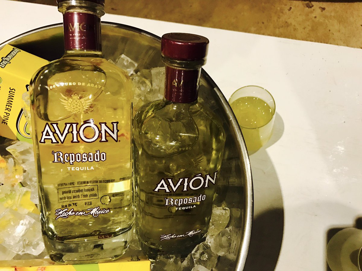 Vuittots's tweet photo. We got allota
@TequilaAvionSA
#TequilaAvion #AvionLifeSA @ the #GXBMansion https://t.co/YRnUUxw5xv