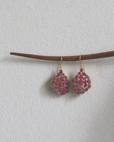 pippasmall's tweet photo. Uncut rubies 'Invisable Set' earrings #pippasmall #pippasmalljewellery #ethicaljewellery #ethicallymade #InvisibleSetting #UncutRuby #RubyE… https://t.co/v5j7kwwc9z