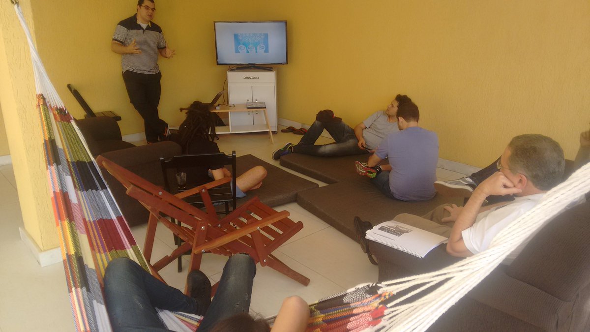 lerrua's tweet image. Meetup de Python mais good vibes que vocês vão encontrar! #pythonmg @PythonMG