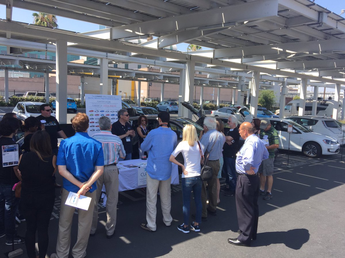 joinElectrum's tweet photo. Concurrent sessions have started! Green group is learning about #ElectricCars from #EVcurrent https://t.co/MVS1NZCkec