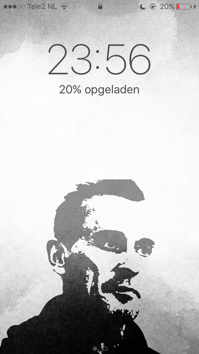 ItsGewoonSarah's tweet photo. Hey @robert_knepper what do you think of my screensavers?😉 https://t.co/zTQngMcGvL