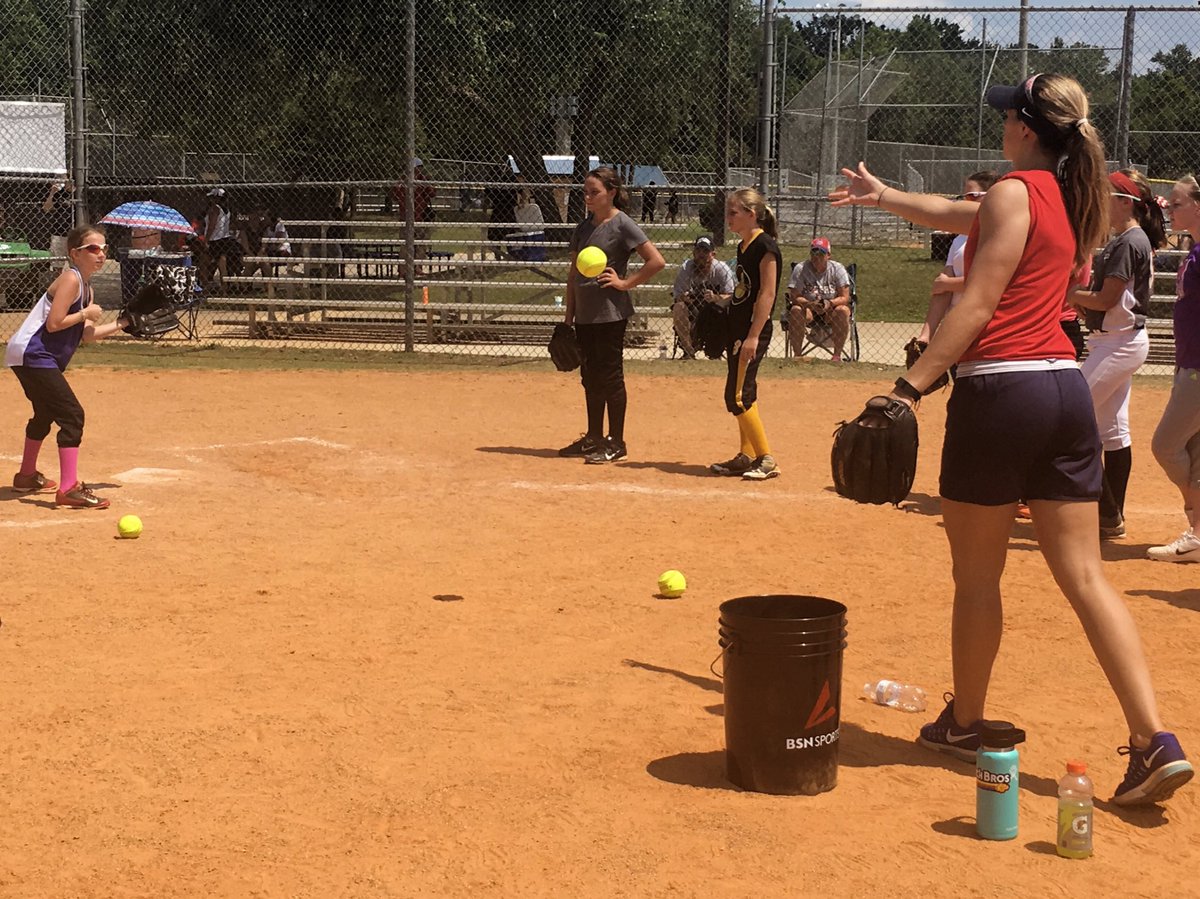 USASoftball tweet picture