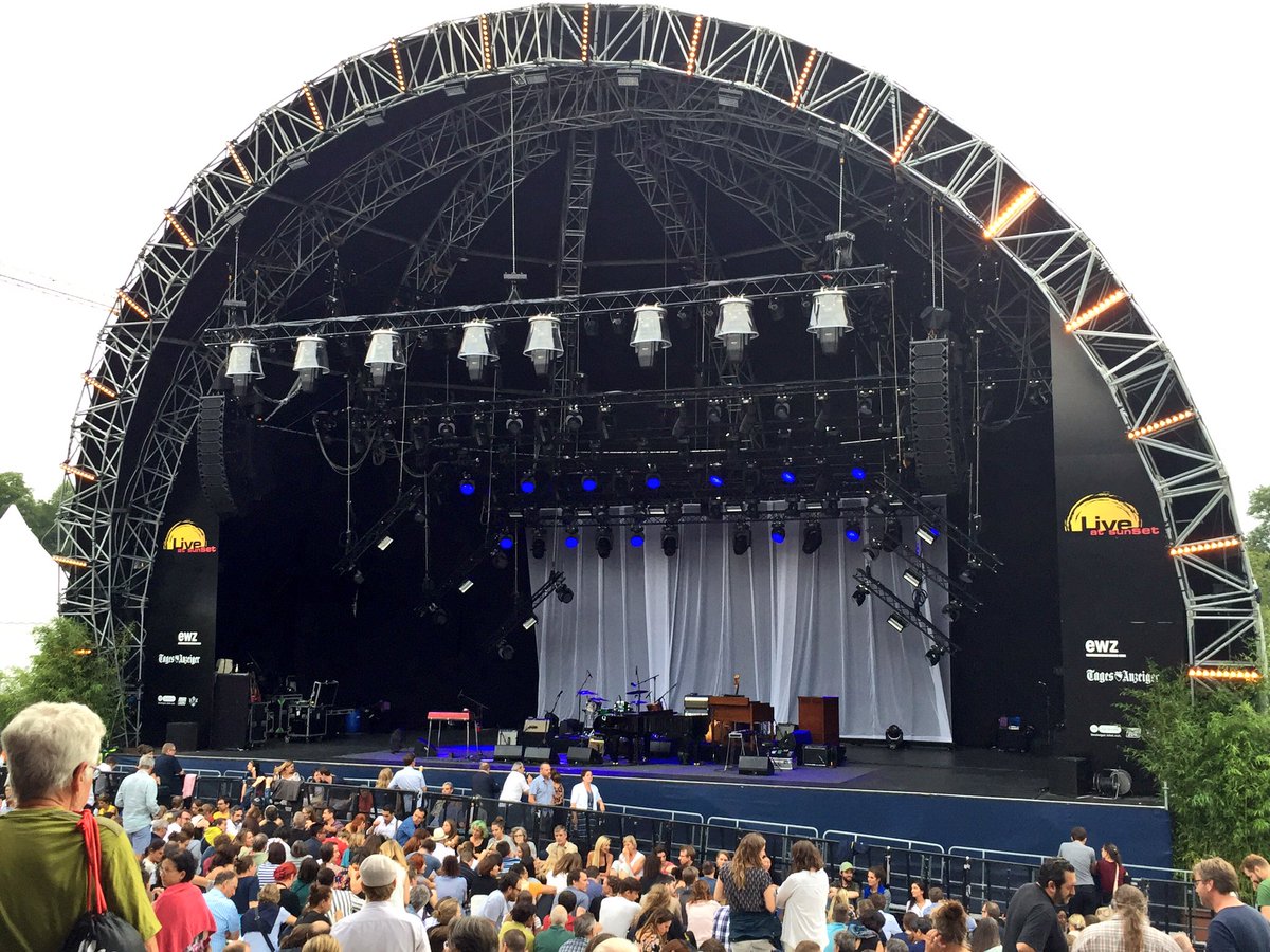 frau_igelin's tweet photo. Noch ist nicht 20:30h. #LiveatSunset https://t.co/ffWnJIR7p0