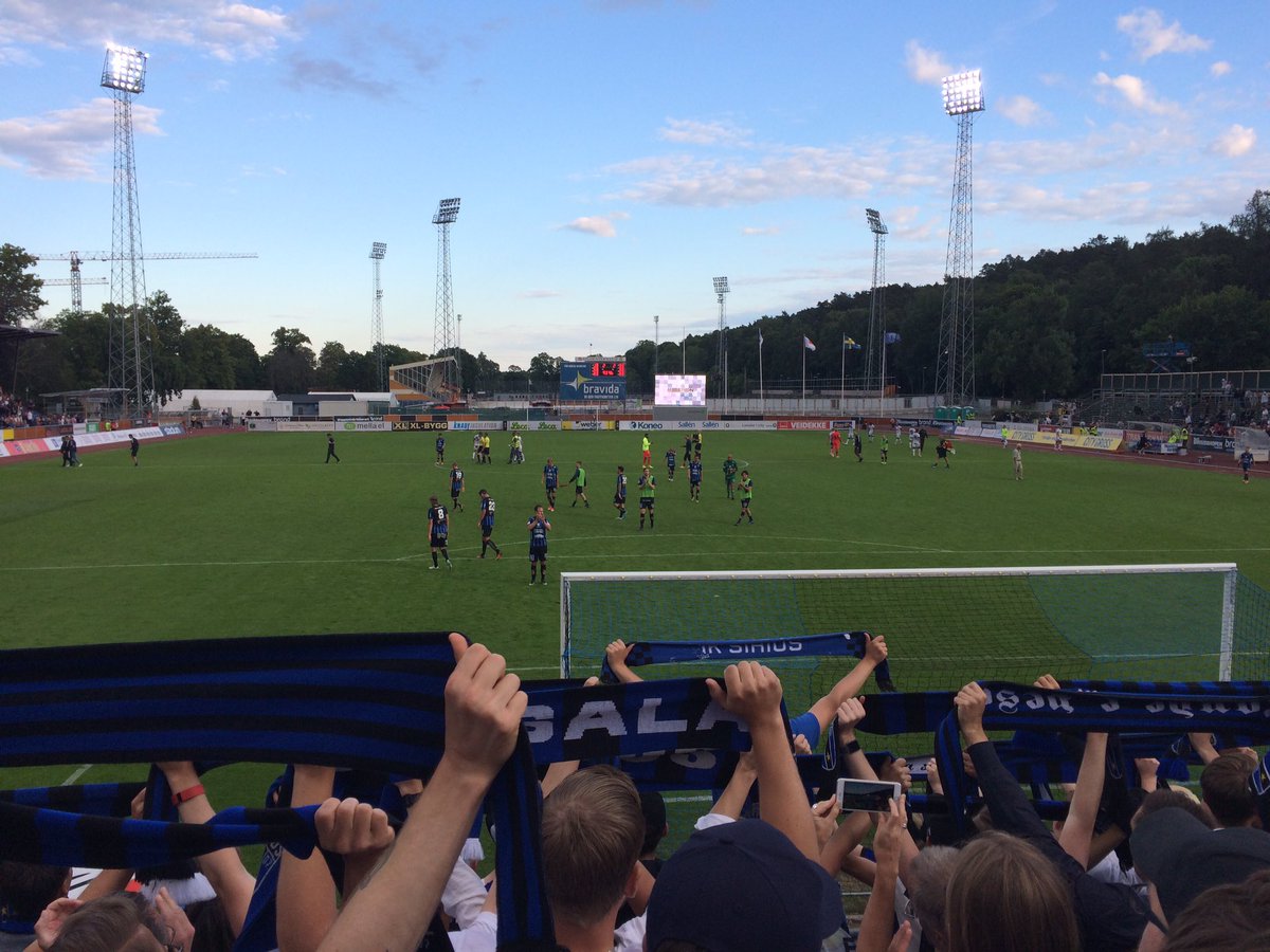 martinalarik's tweet photo. Oavgjort från underläge är ändå lite skönare och vi är fortfarande snyggast. #iksvarviänär #västrasidan #studan https://t.co/LLix6eaDWs