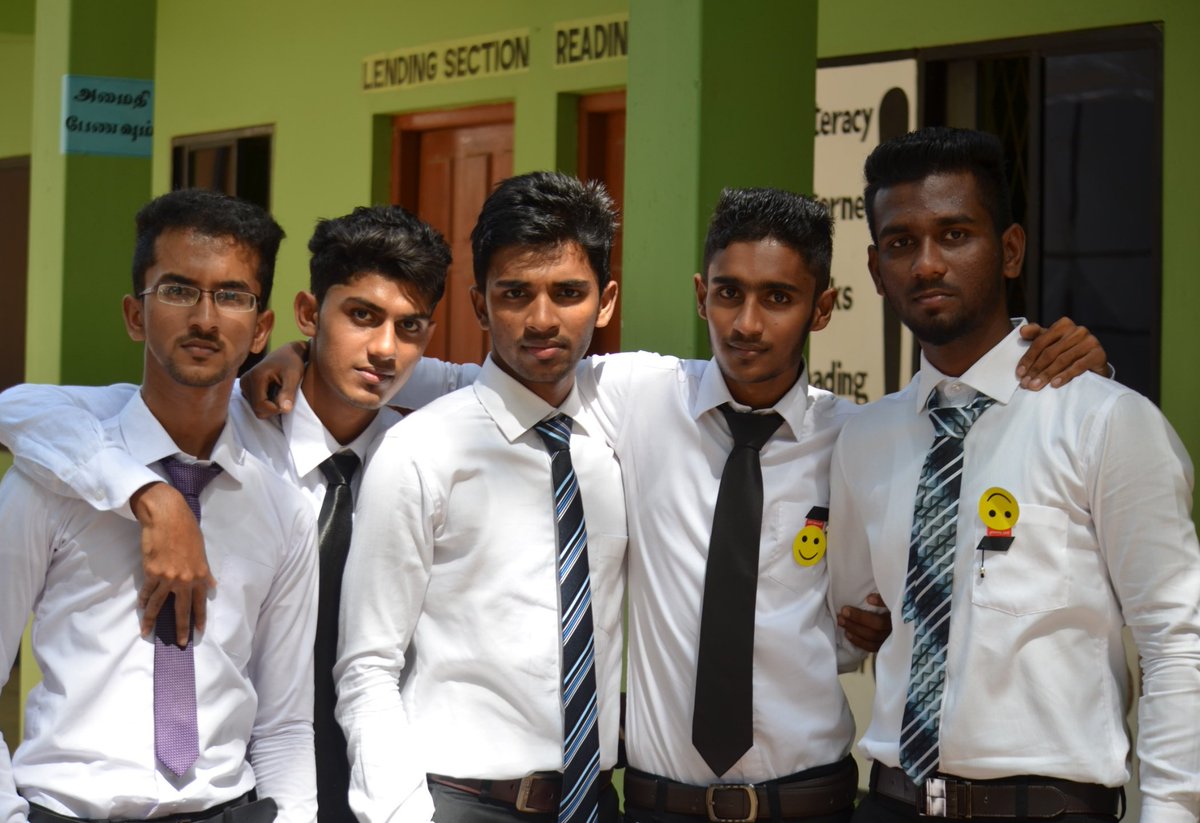 AyaAzRM's tweet image. The painful Goodbye..never explained the word. #One_School  #Lots Of Love millions of memories..simply cant forget these moments in lifetime