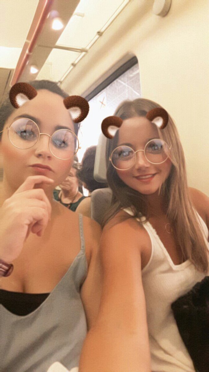 mirefron's tweet photo. Gracies per estar sempre ahí🔜🚅 #mesecuestra #dondemellevas??@asunmonram https://t.co/RkfjIUCUnd