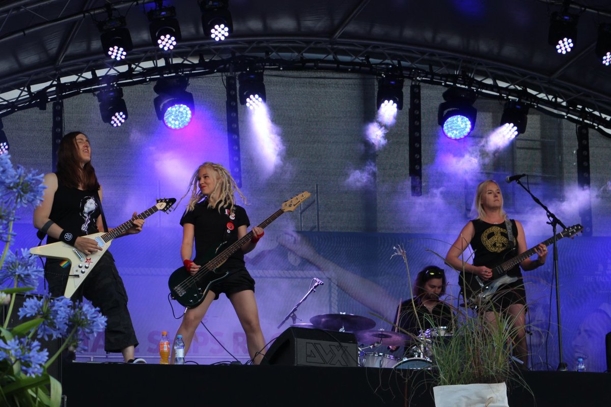 ViperArms's tweet photo. Hard rock and flowerpots! And sailors. Lots of sailors! 🎶🤘🐍😍 c. Hanna Vuokniemi #tallshipsturku #viperarms https://t.co/TRDLGMIJ6f