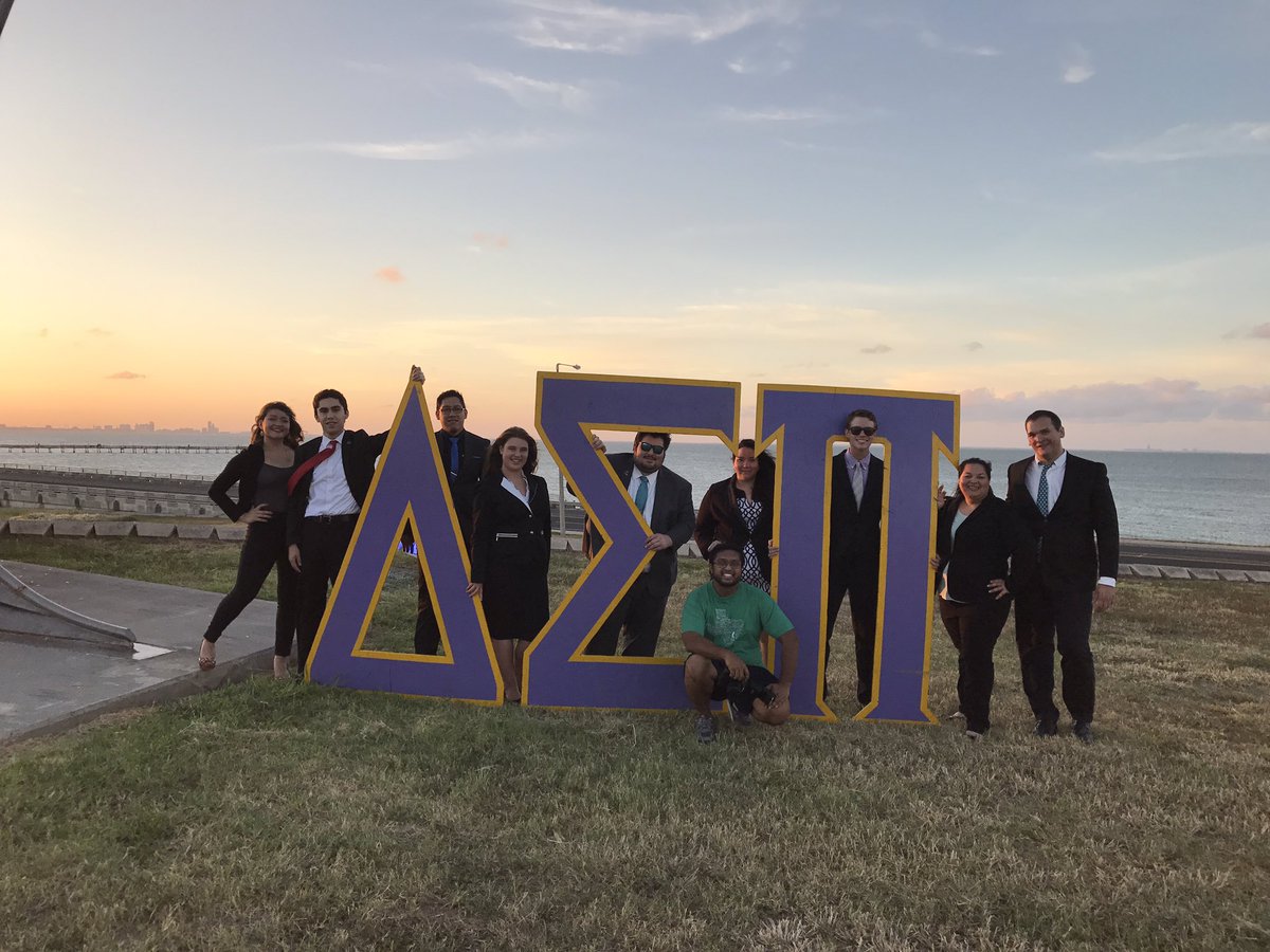 Iota Psi would like to thank our RVP Moose for stopping by and helping out with our recruiting photo shoot yesterday! #toohottoohot #PTBAD