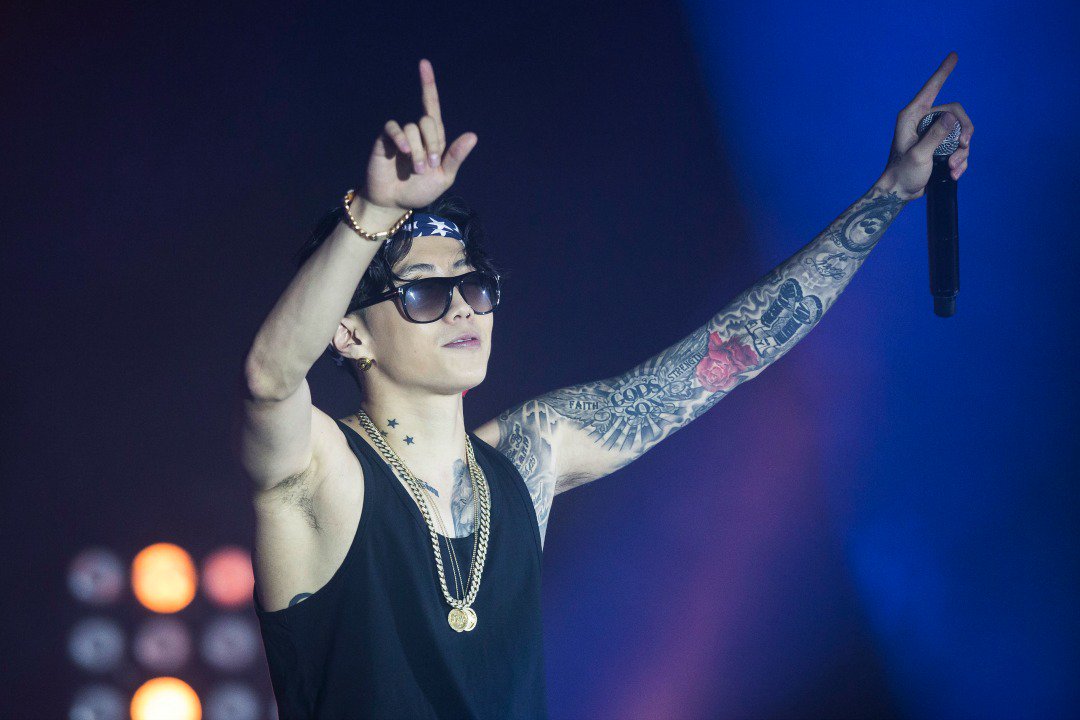 XXL's tweet photo. .@JayBumAOM signs to Roc Nation https://t.co/tqFuI0Vy0x https://t.co/epD0rMqTCT