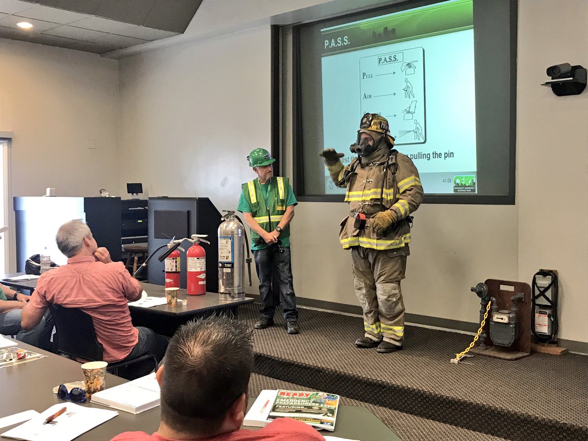 LBCERT's tweet photo. #LBCERT Class 2017B learning about Fire Safety and how to use fire extinguishers this morning! π₯β οΈ https://t.co/LKGWL87kGk